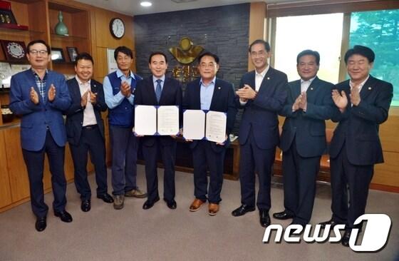 본문 이미지 - 전북우정청-순창군 우체국돌보미서비스 업무협약식 ⓒ News1 박효익 기자