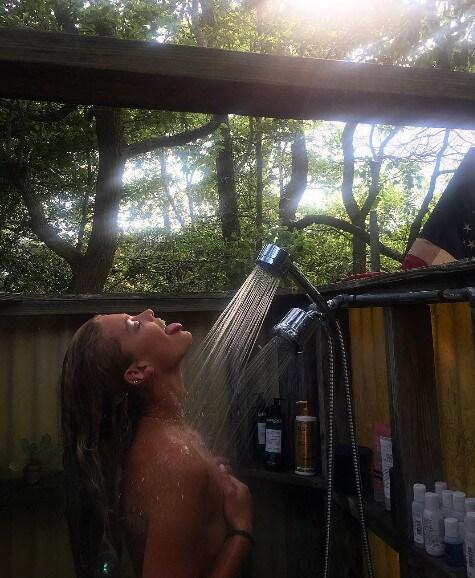 본문 이미지 - 사진=니나 아그달 인스타그램 ⓒ News1