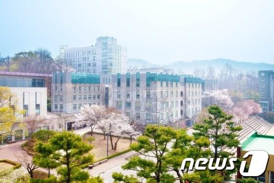 본문 이미지 - 성공회대학교 전경ⓒ News1