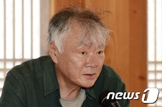 본문 이미지 - 소설가 김훈/뉴스1 ⓒ News1