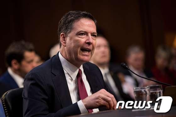 본문 이미지 - 미 상원 정보위원회 청문회에서 증언하고 있는 제임스 코미 전 미연방수사국(FBI) 국장.ⓒ AFP=뉴스1