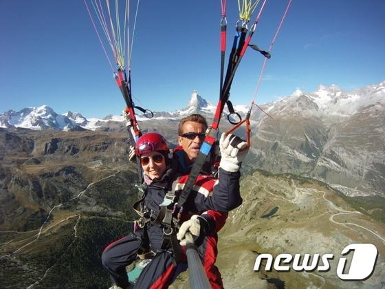 본문 이미지 - 패러글라이딩. 스위스관광청 제공 