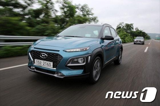 본문 이미지 - 현대차의 첫 소형SUV '코나' 주행사진ⓒ News1
