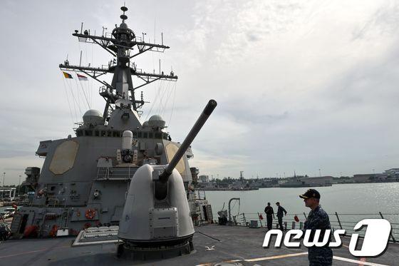 본문 이미지 - 미 해군 이지스 구축함 스테뎀. ⓒ AFP=뉴스1