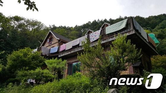 본문 이미지 - 동호회  위주로  운영되고 있는  제천시  봉양읍  학산리  누드펜션.ⓒ News1
