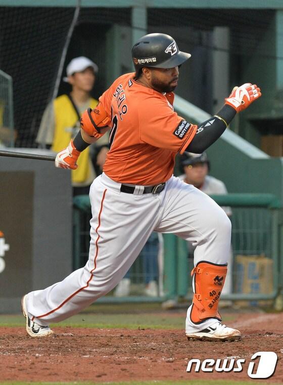 본문 이미지 - 한화 이글스 외국인 타자 윌린 로사리오. /뉴스1 DB ⓒ News1 주기철 기자