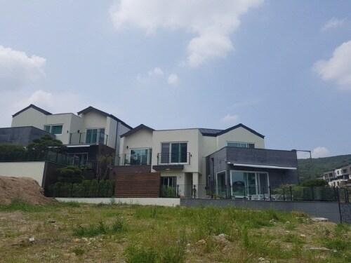 본문 이미지 - 광교 하이빌리지 주택단지 내 신축한 주택ⓒ News1