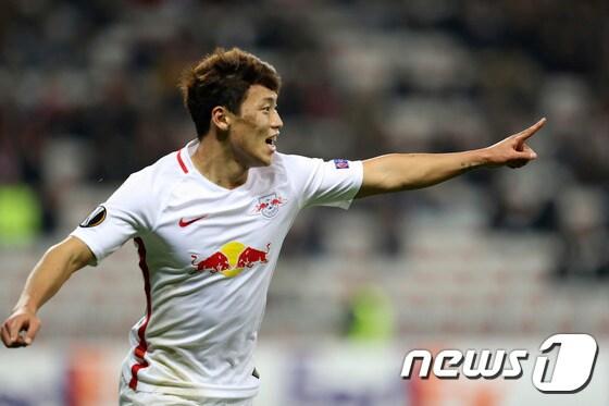 본문 이미지 - 잘츠부르크가 레알 마드리드에 0-1로 패했다. 황희찬은 45분 간 활약했다.  ⓒ AFP=News1