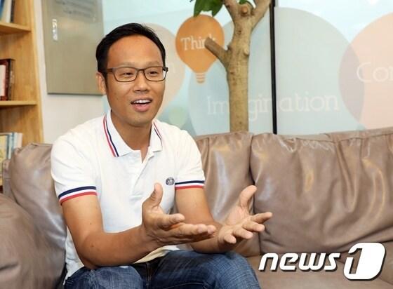 본문 이미지 - 김봉희 봉쉡 대표가 지난 17일 뉴스1 제주본부와 인터뷰를 하고 있다. 2017.08.18/뉴스1 ⓒ News1