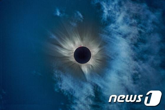 본문 이미지 - 2016년도 인도네시아 개기일식 사진, &#40;출처=천문연&#41;ⓒ News1