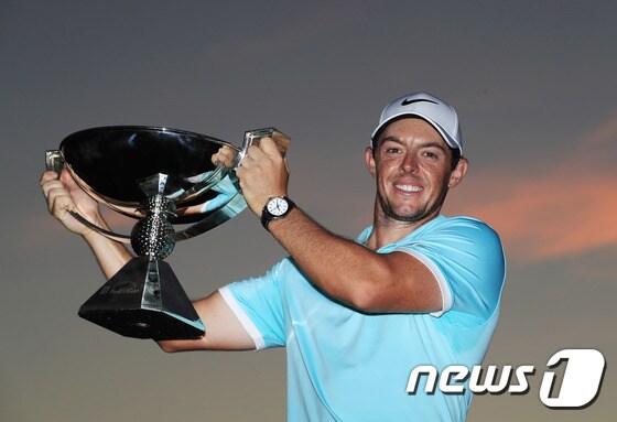 본문 이미지 - 지난해 1000만달러의 잭팟을 터뜨렸던 로리 매킬로이(북아일랜드). ⓒAFP=News1