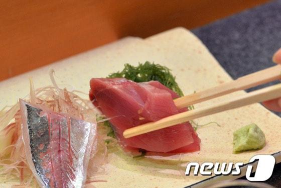 본문 이미지 - 참치 초밥. (사진은 기사 내용과 무관함) / 뉴스1 ⓒ News1 ⓒ AFP=뉴스1