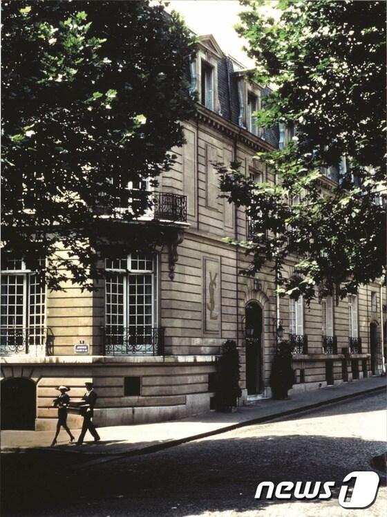 본문 이미지 - 이브 생 로랑 쿠튀르 하우스. 파리관광안내사무소 제공.ⓒ News1