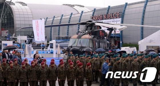 본문 이미지 - 2017년 열린 폴란드 국제방위산업전시회(MSPO) 개막식.2017.9.6/뉴스1 ⓒ News1 사진공동취재단