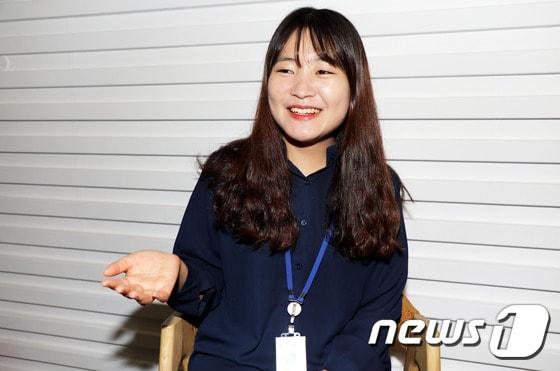 본문 이미지 - 8일 제주도청에서 이주연 주무관(20·여)이 뉴스1제주와 인터뷰를 하고 있다.2017.9.8.뉴스1 ⓒ News1 오미란 기자