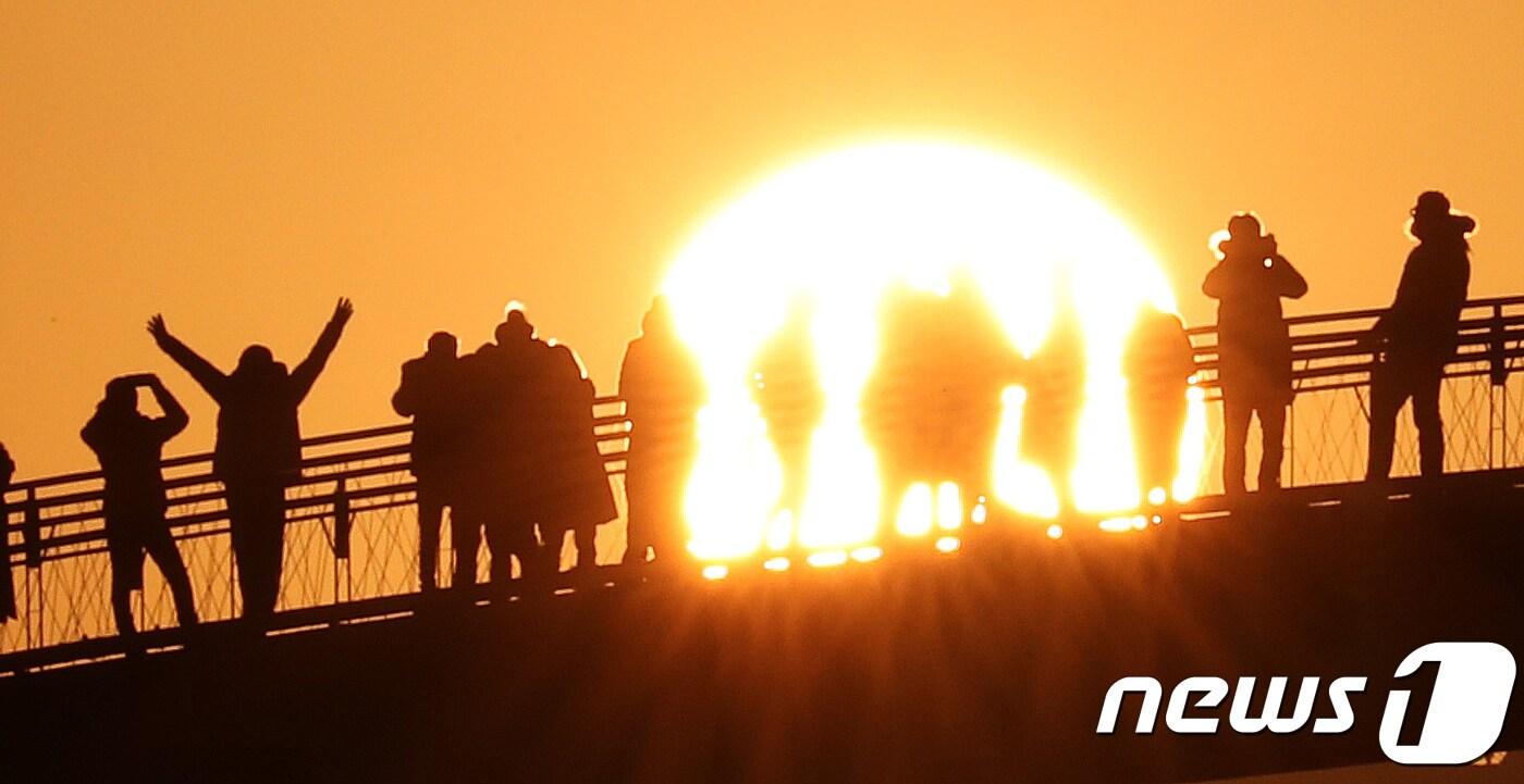 첫 해돋이.2018.1.1/뉴스1 ⓒ News1 박지혜 기자