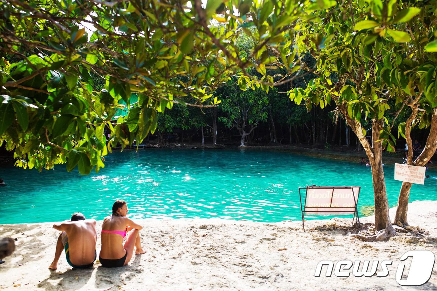 끄라비의 천연 수영장인 에메랄드 풀. 하나투어 제공.ⓒ News1