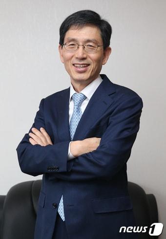 본문 이미지 - 성경륭 한림대 교수.2018.1.15/뉴스1