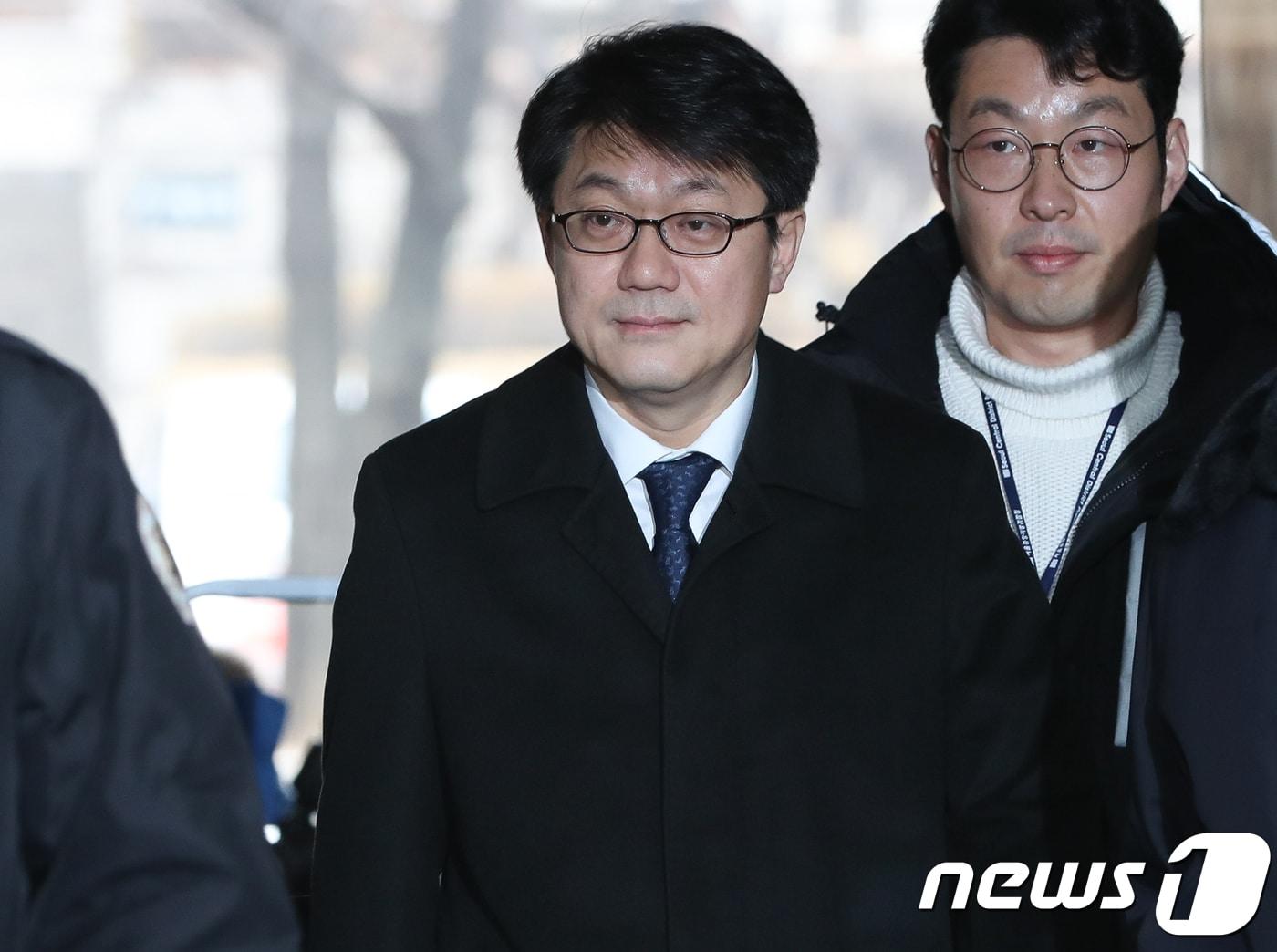 본문 이미지 - 이명박정부 시절 국정원 특수활동비를 받은 혐의를 받고 있는 김진모 전 청와대 민정2비서관ⓒ News1 허경 기자