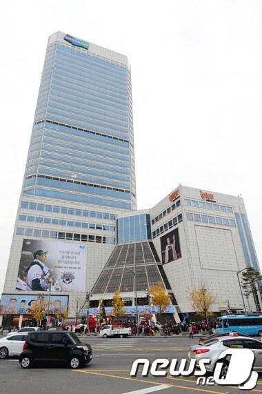 본문 이미지 - 두산타워 전경 ⓒ News1