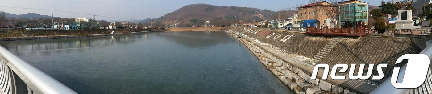 본문 이미지 - 경남 합천군 삼가면 소재 양천 지방하천 전경(경남도 제공)2018.1.24./뉴스1 ⓒ News1 남경문 기자