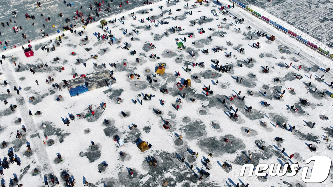 인제군 남면 부평리 빙어축제 현장 (자료사진) (인제군청 제공) 2018.1.27./뉴스1 