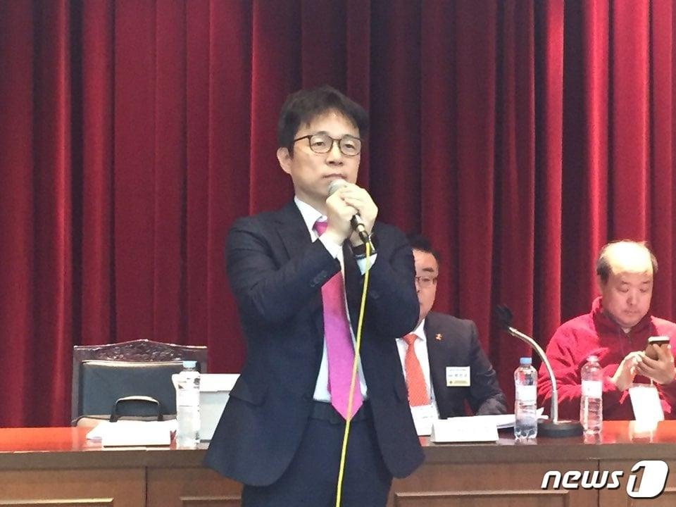 본문 이미지 - 최혁용 대한한의사협회장은 12일 열린 간담회에서 한의원의 감기치료비 부담을 줄이는 정책을 추진하겠다고 밝혔다.ⓒ News1