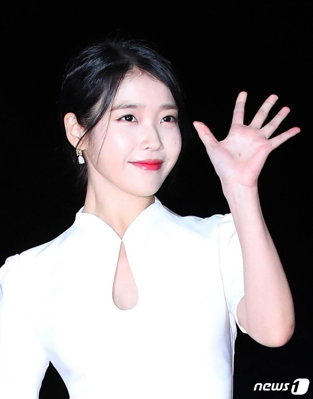 본문 이미지 - 배우 겸 가수 아이유가/뉴스1 ⓒ News1 