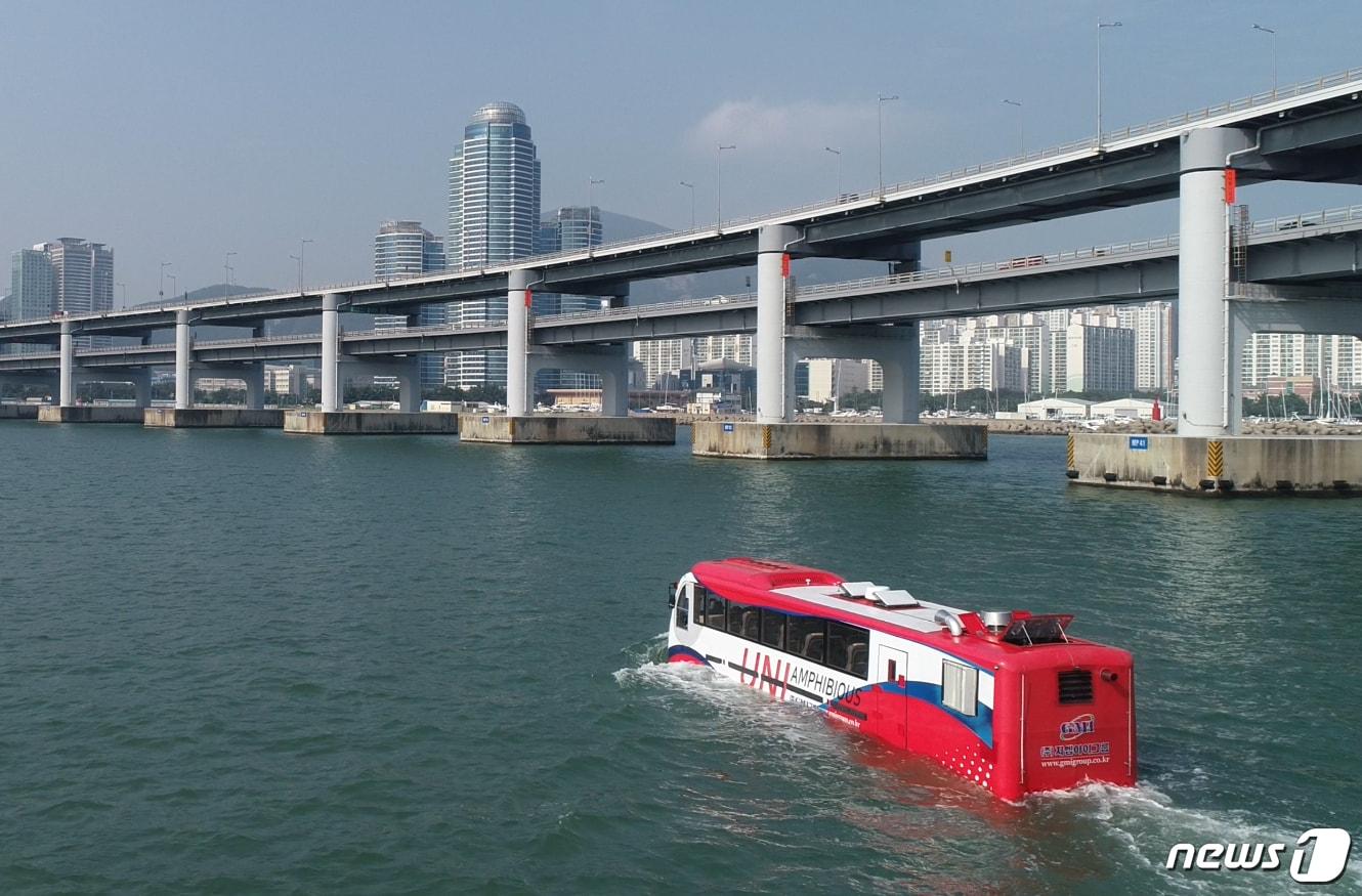 본문 이미지 - 수륙양용버스(사진은 기사 내용과 무관함) / 뉴스1 ⓒ News1