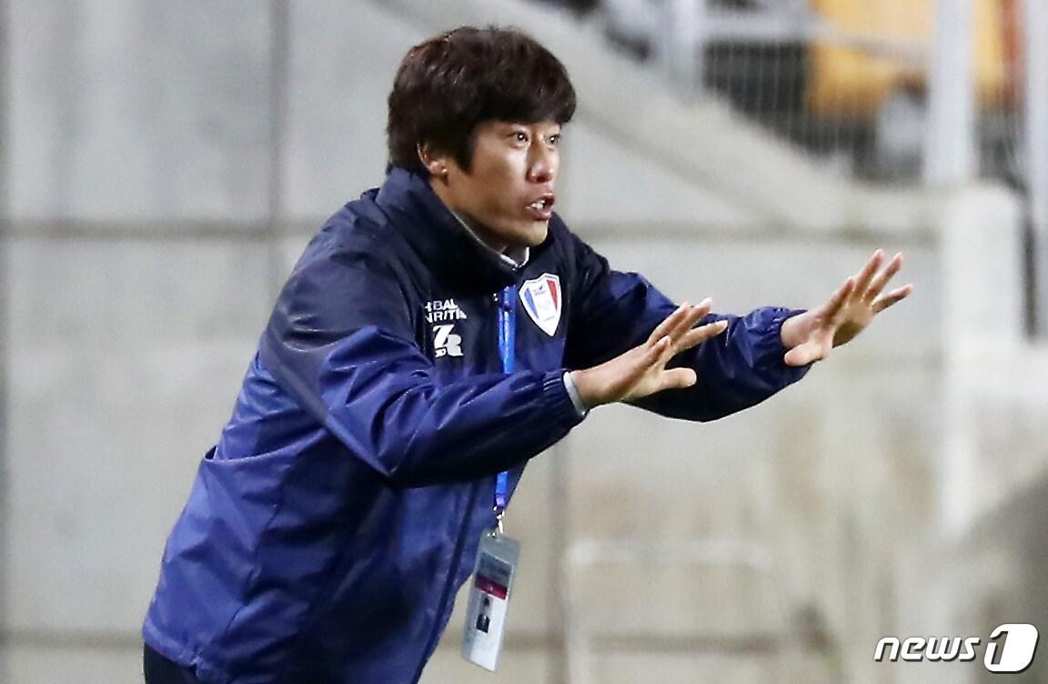 본문 이미지 - 서정원 전 수원삼성 감독이 중국 무대에 도전한다. ⓒ News1 오장환 기자