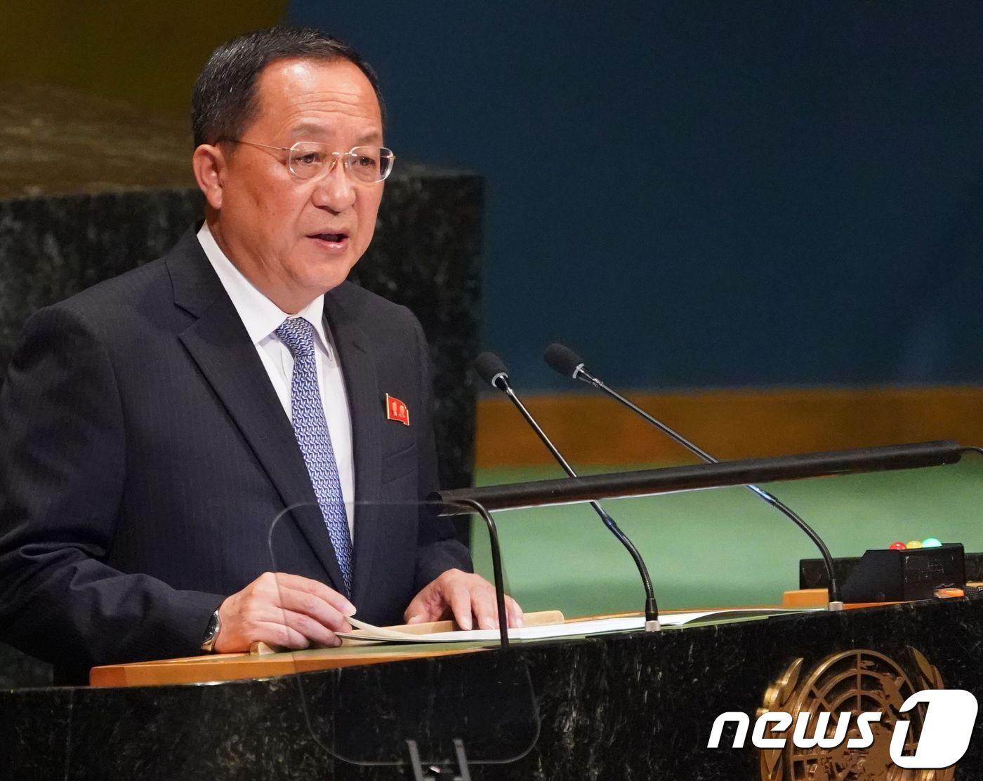 본문 이미지 - 리용호 북한 외무상이 지난달 29일(현지시간) 유엔총회 일반토의 기조연설을 하고 있다. ⓒ AFP=뉴스1