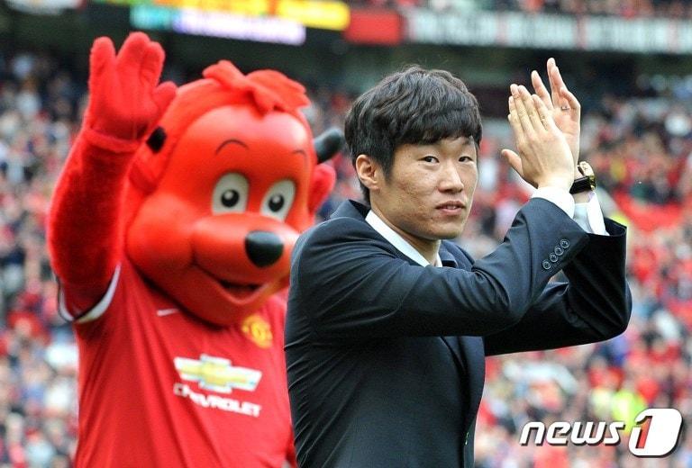 본문 이미지 - 박지성을 비롯한 축구 스타들이 코로나19와 맞서 싸우고 있는 이들에게 감사를 전했다. ⓒ News1