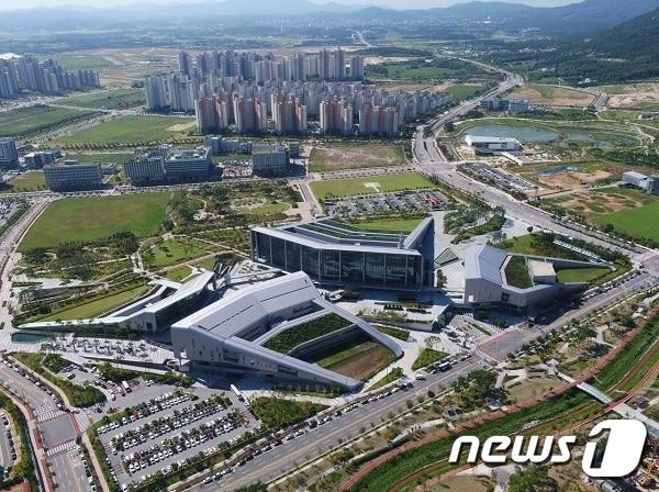 본문 이미지 - 충남도청사 전경 ⓒ News1