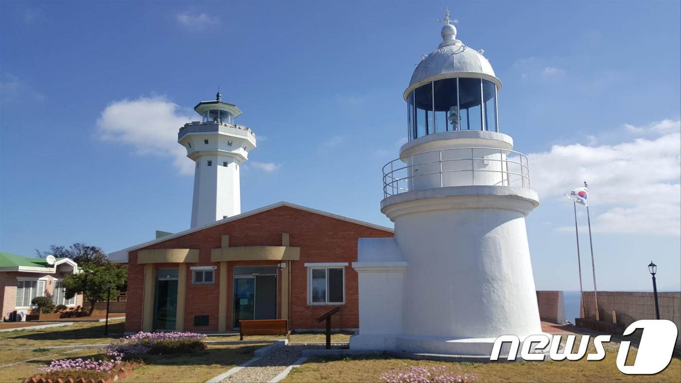 등록문화재 제731호 '완도 소안면 구 당사도 등대'(완도군 제공)/뉴스1