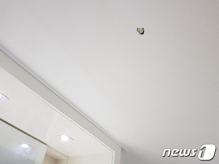 본문 이미지 - 경기도가 노후 고시원, 산후조리원 등 숙박형 다중이용업소의 화재 안정성 강화를 위한 간이스프링클러 지원사업 기간을 올해 말까지 6개월 연장한다.ⓒ News1