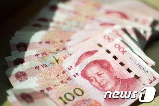 본문 이미지 - 중국 100위안짜리 화.폐 ⓒ News1 (자료사진)