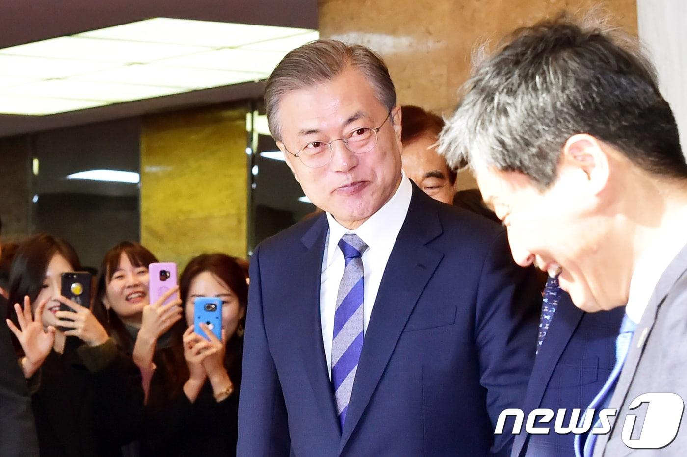 본문 이미지 - 문재인 대통령. 2018.11.1/뉴스1 ⓒ News1 국회사진취재단