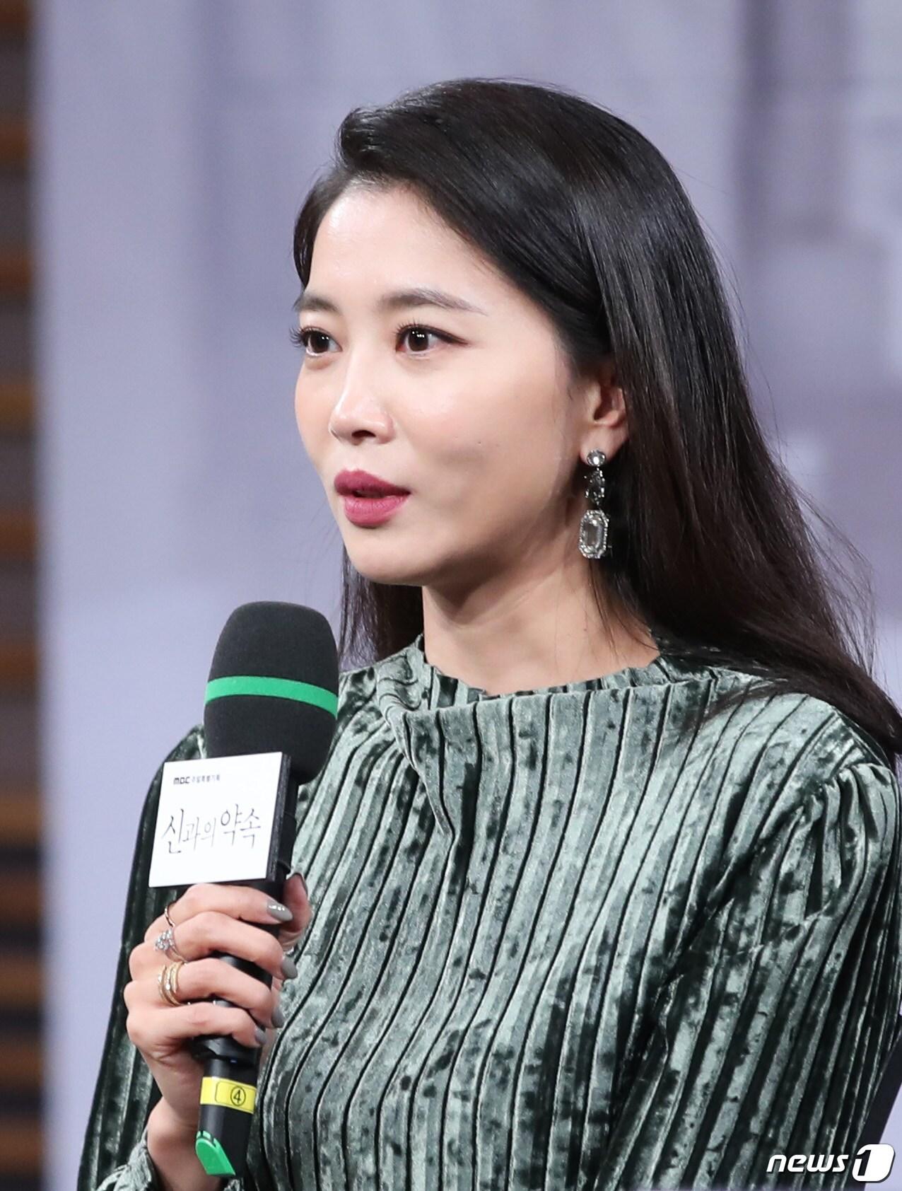 본문 이미지 - 배우 오윤아. 2018.11.23/뉴스1 ⓒ News1 권현진 기자