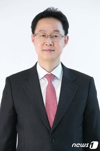 본문 이미지 - KT스카이라이프는 17일 제19기 정기 주주총회와 이사회를 열고 김철수 전 KTH(케이티하이텔) 사장(사진)을 신임 대표이사로 선임했다. (KT 제공) 2020.03.17/뉴스1