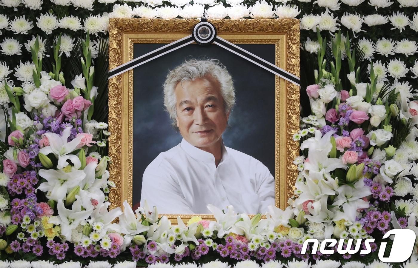 신성일/ 뉴스1 DB ⓒ News1 사진공동취재단