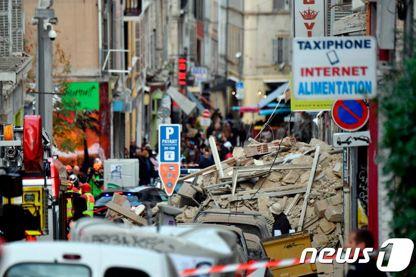 프랑스 마르세유에서 주거용 건물 2채가 돌연 무너졌다. ⓒ AFP=뉴스1