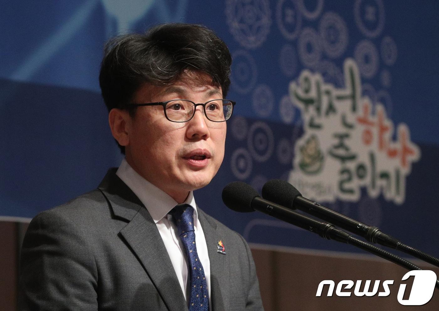 본문 이미지 - 서울시 정무부시장을 지낸 진성준 더불어민주당 의원. ⓒ 뉴스1 신웅수 기자