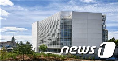 본문 이미지 - 파리 국제대학촌에 세워진 한국관 전경(교육부 제공)ⓒ News1