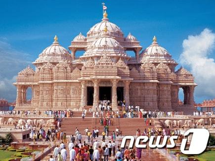 본문 이미지 - 인도 힌두교 사원 <출처=BBC 갈무리> ⓒ News1