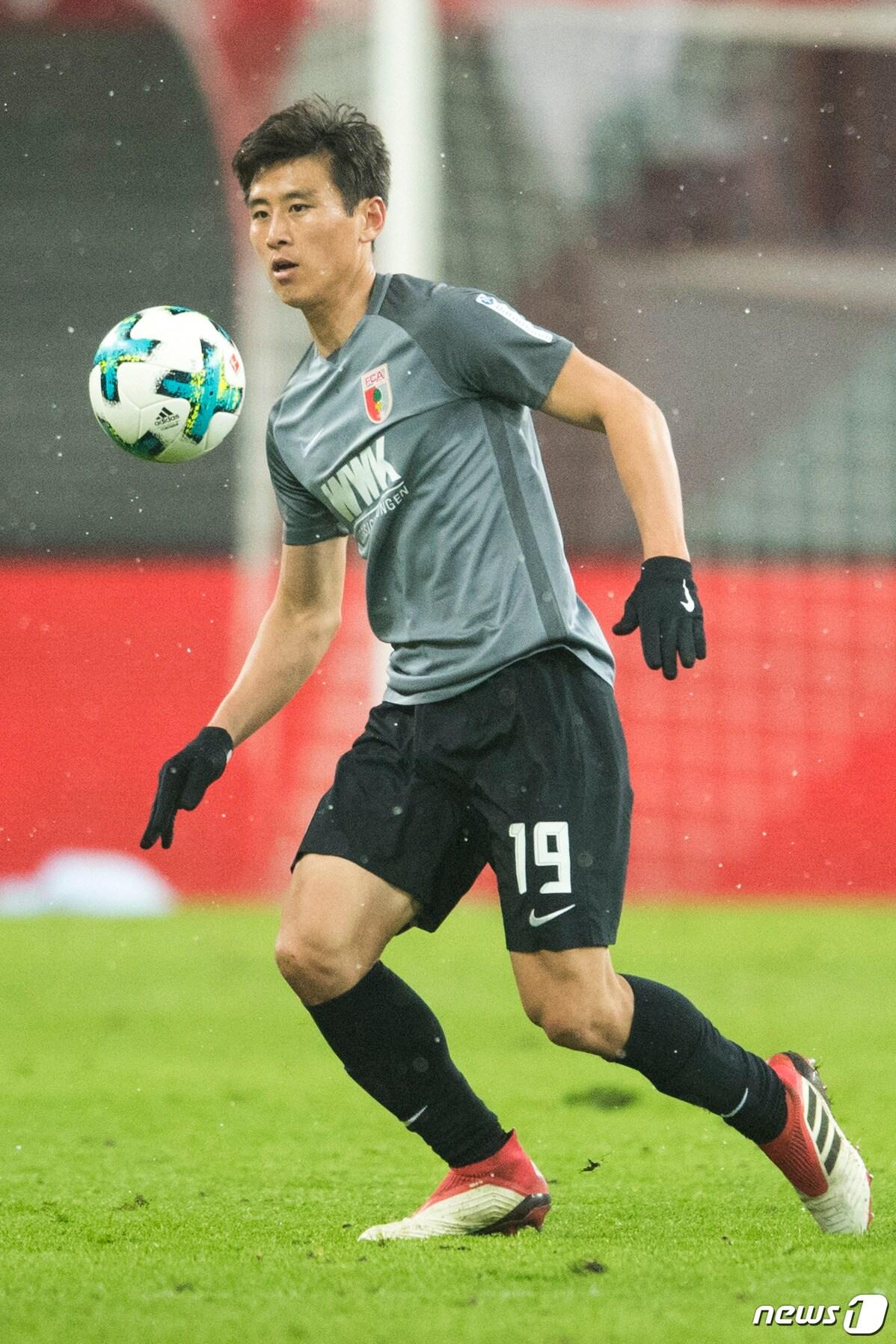 본문 이미지 - 아우크스부르크 구자철. ⓒ AFP=News1