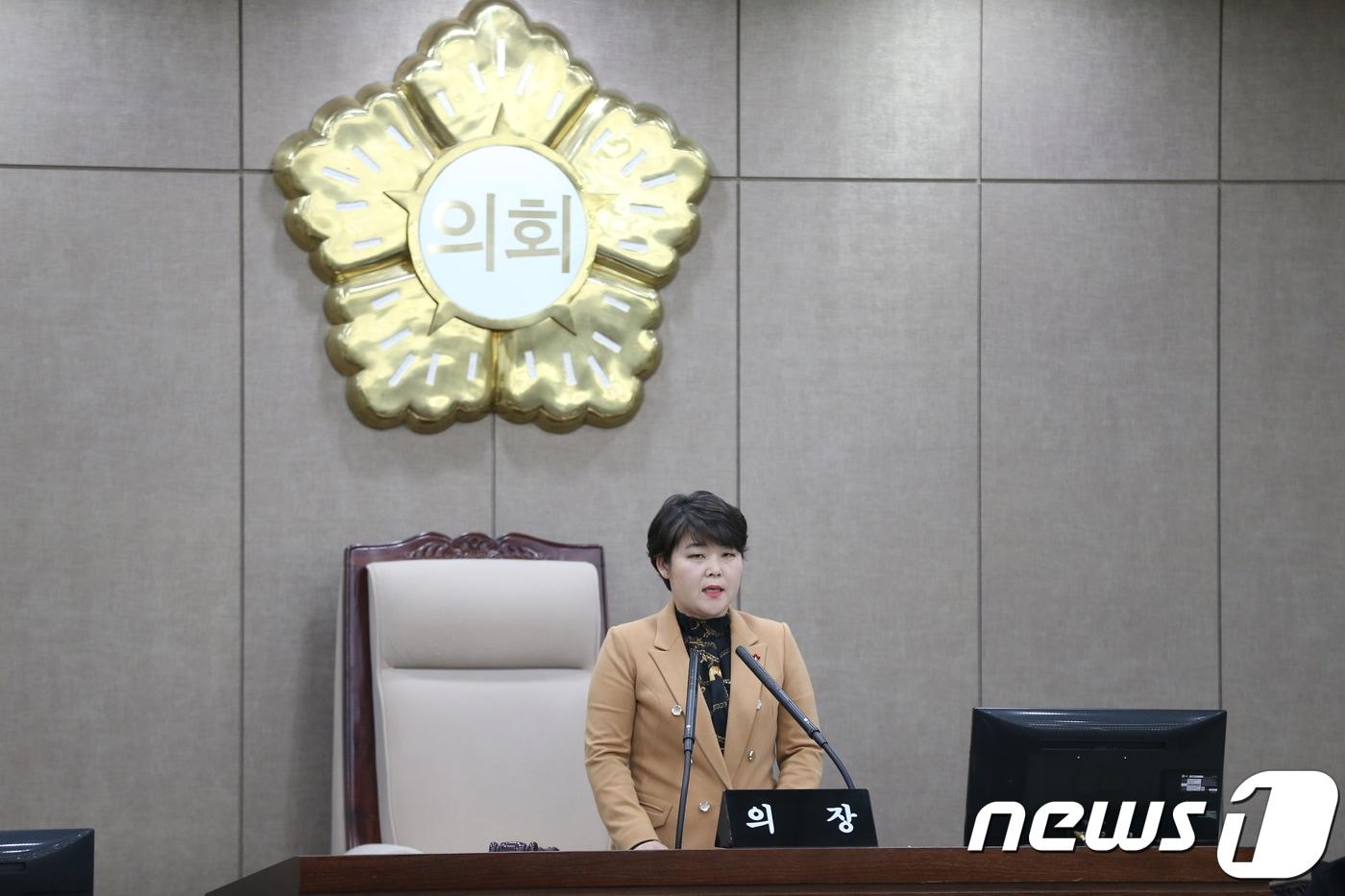 본문 이미지 - 조명자 의장의 2차 본회의 진행 모습. ⓒ News1