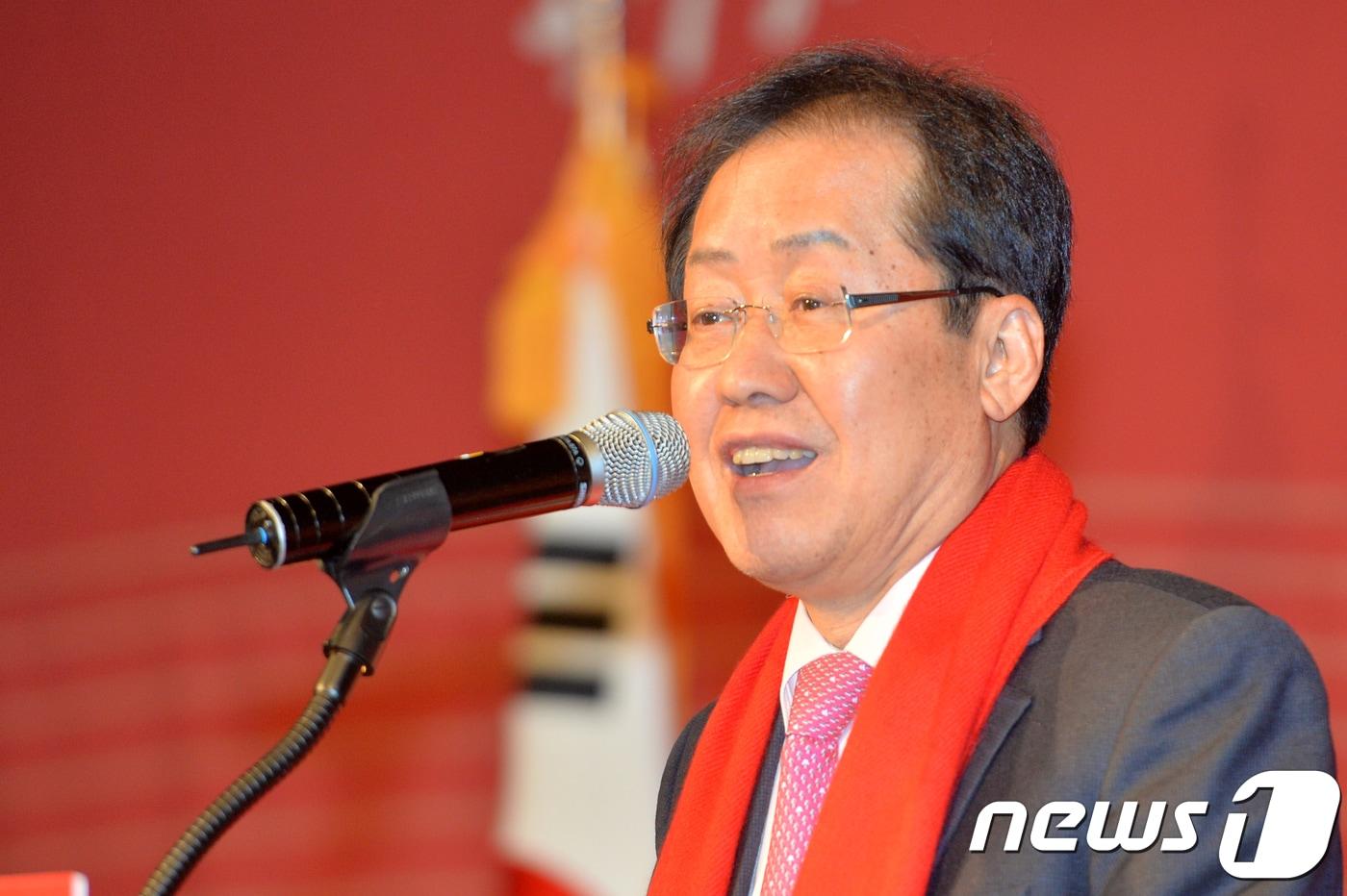 본문 이미지 - 홍준표 자유한국당 대표..2/뉴스1 ⓒ News1 최창호 기자