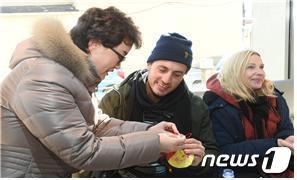 본문 이미지 - 굿매너평창문화시민운동 모습(뉴스1 DB)ⓒ News1
