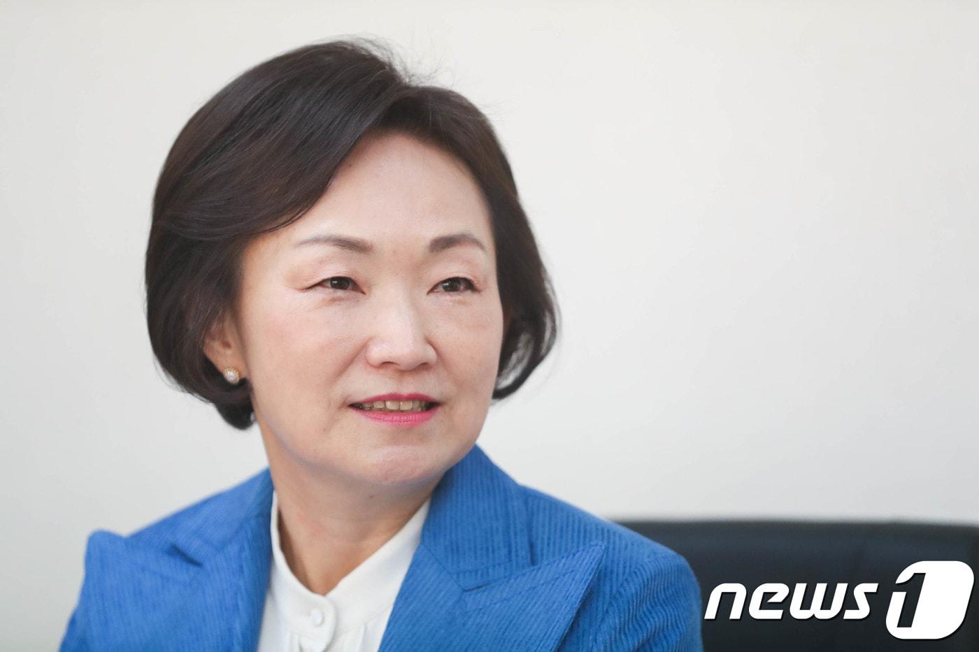 본문 이미지 - 한무경 한국여성경제인연합회 회장 겸 여성기업종합지원센터 이사장 2018.2.8/뉴스1 ⓒ News1 성동훈 기자