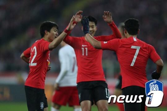 본문 이미지 - 지난달 폴라드와 A매치 평가전을 치른 대한민국 축구 국가대표팀/뉴스1 DB